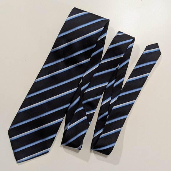 Paul Smith Dark Blue with light Blue Stripes Silk Tie - Made in Italy - Picture 1 of 8